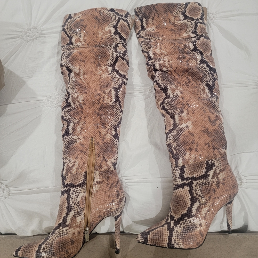 Jessica Simpson snake boot - Picture 2 of 4